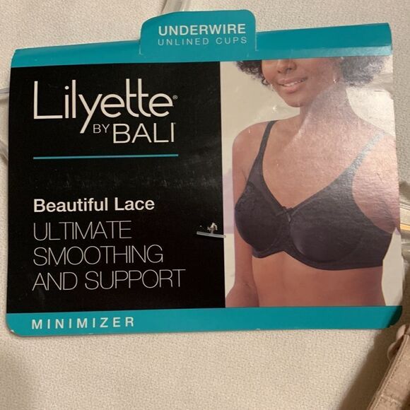 Lilyette by Bali Size 42DD beautiful lace ultimate smoothing & support underwire - Picture 2 of 7